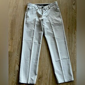 Haggar H26 Men's Premium Stretch Breathable Slim Fit Khaki Dress / Golf Pants